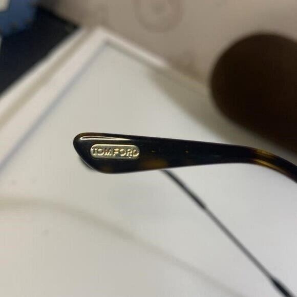 New Tom Ford Unisex Holden Brown Gradient Pilot  Sunglasses FT0818 08G","descrip - Picture 7 of 12